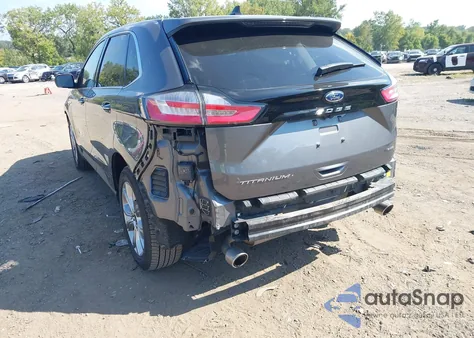 2023 Ford Edge Titanium z USA, uszkodzony, nr VIN 2FMPK4K96PBA26800